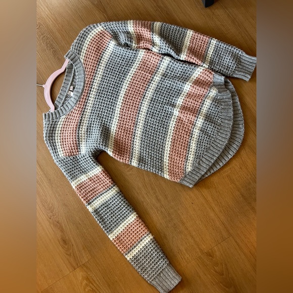 Girls Sweater - Picture 2 of 3